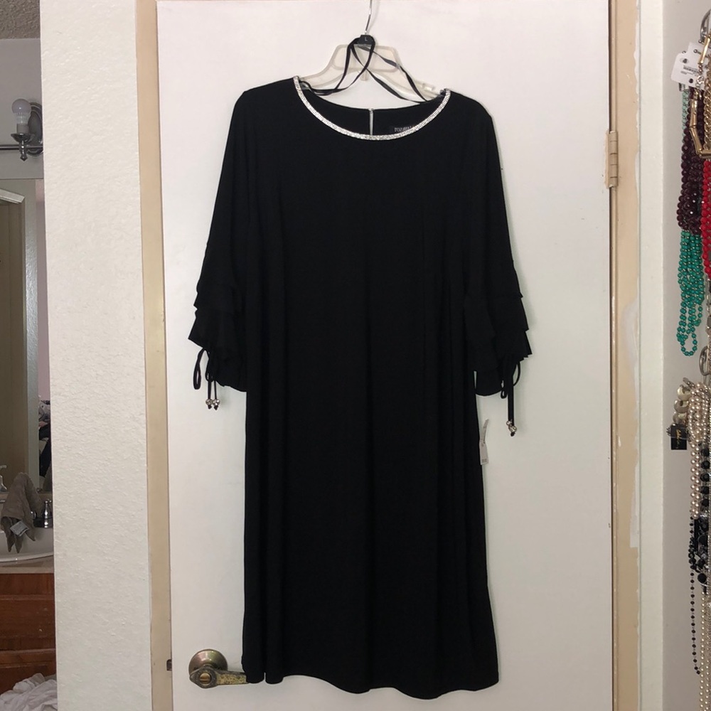 Roz & Ali black formal dress size 16W